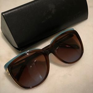 [Authentic] Fendi Sunglasses
